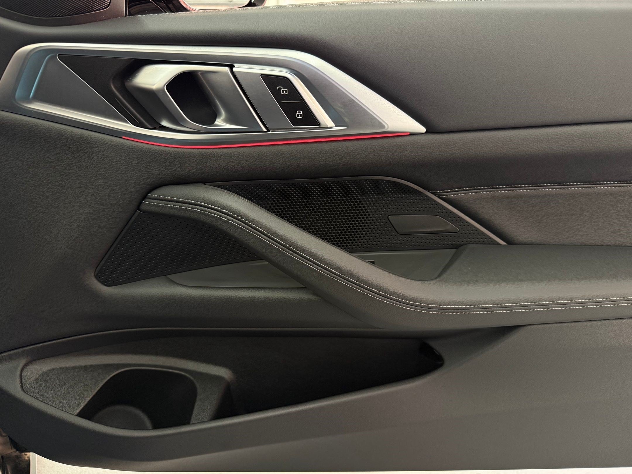 2025 BMW 4 Series M440i - Photo 25