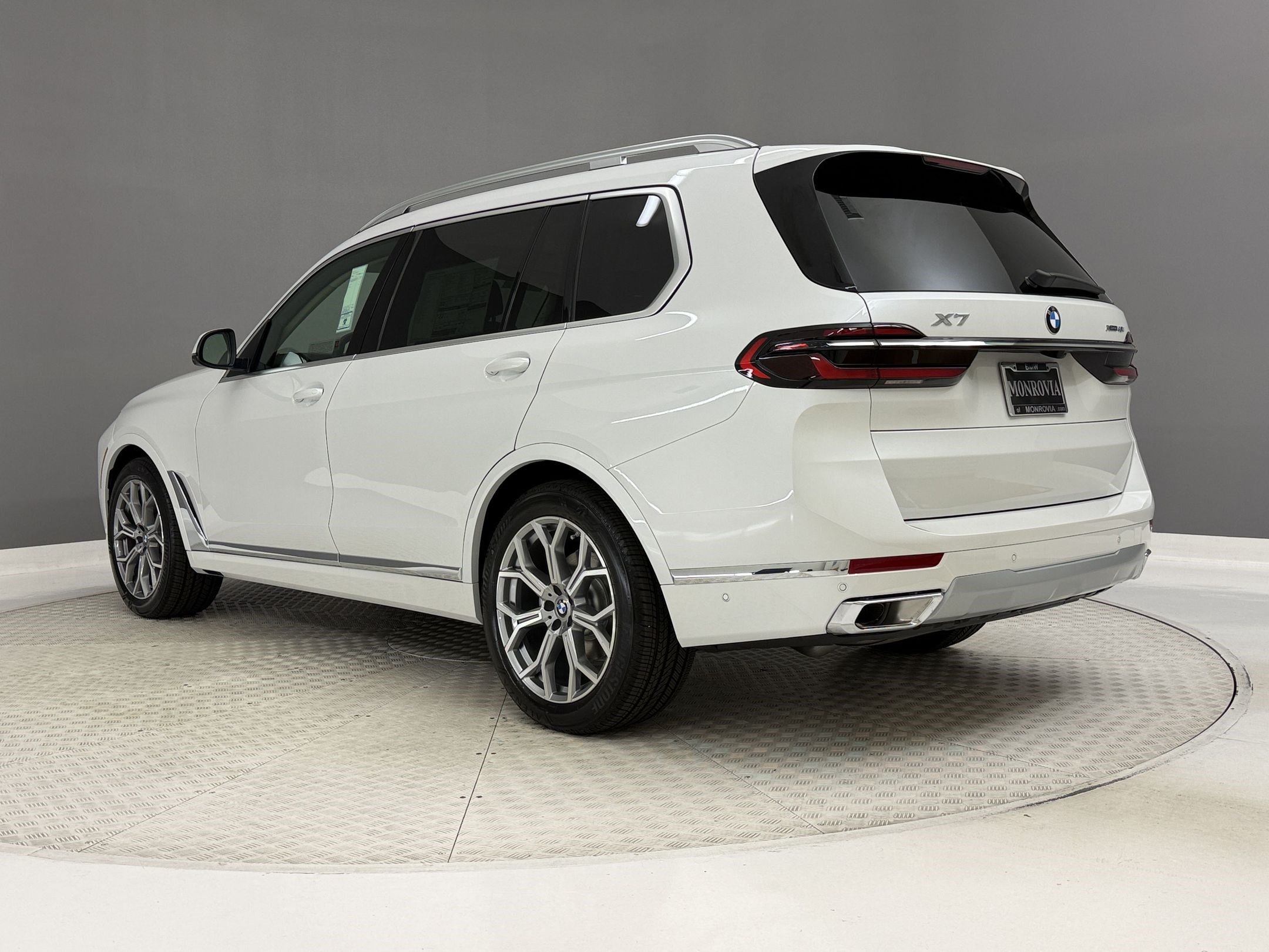 New 2027 BMW X7 xDrive40i SUV
