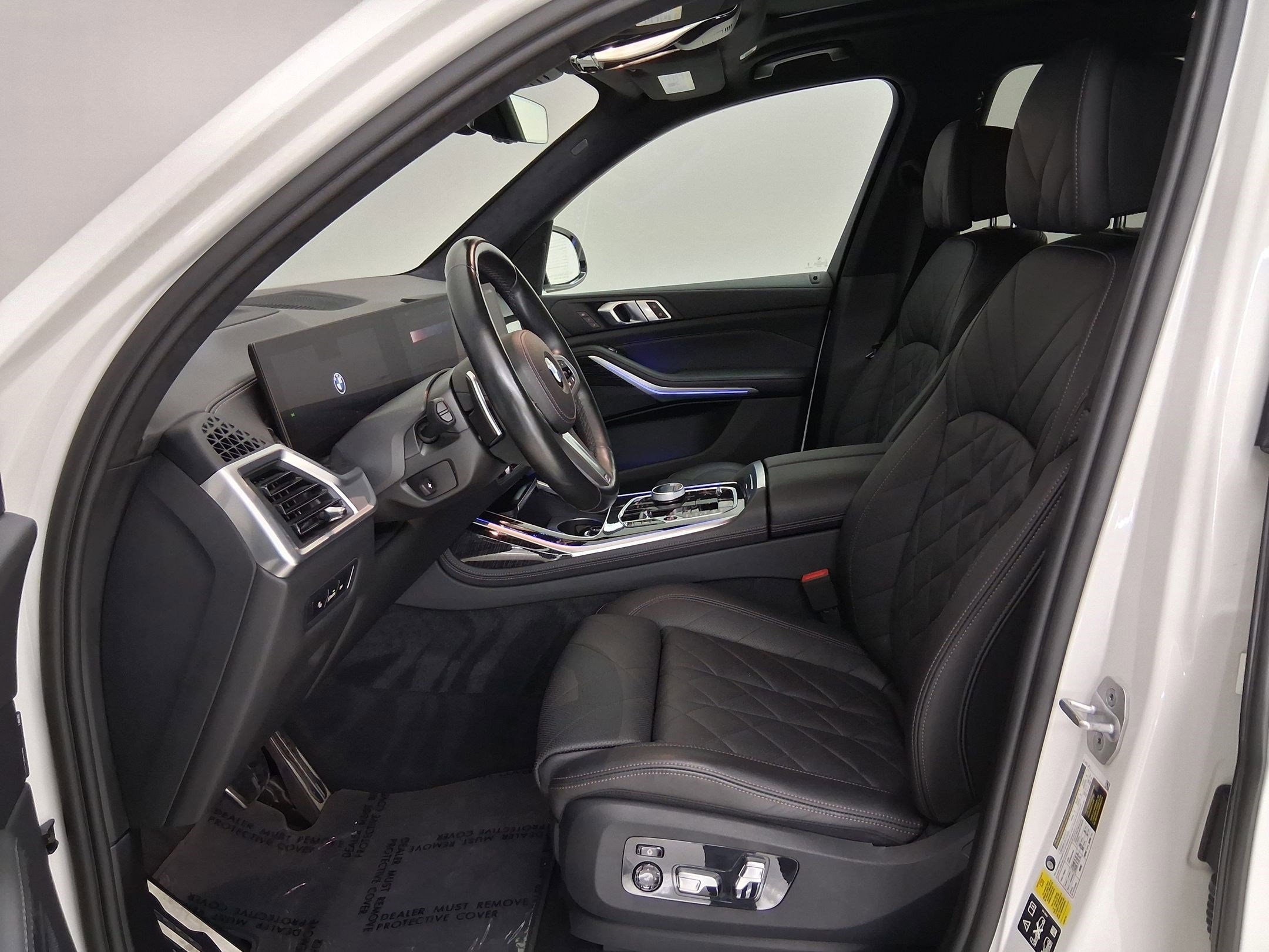 2024 BMW X7 xDrive40i photo 2