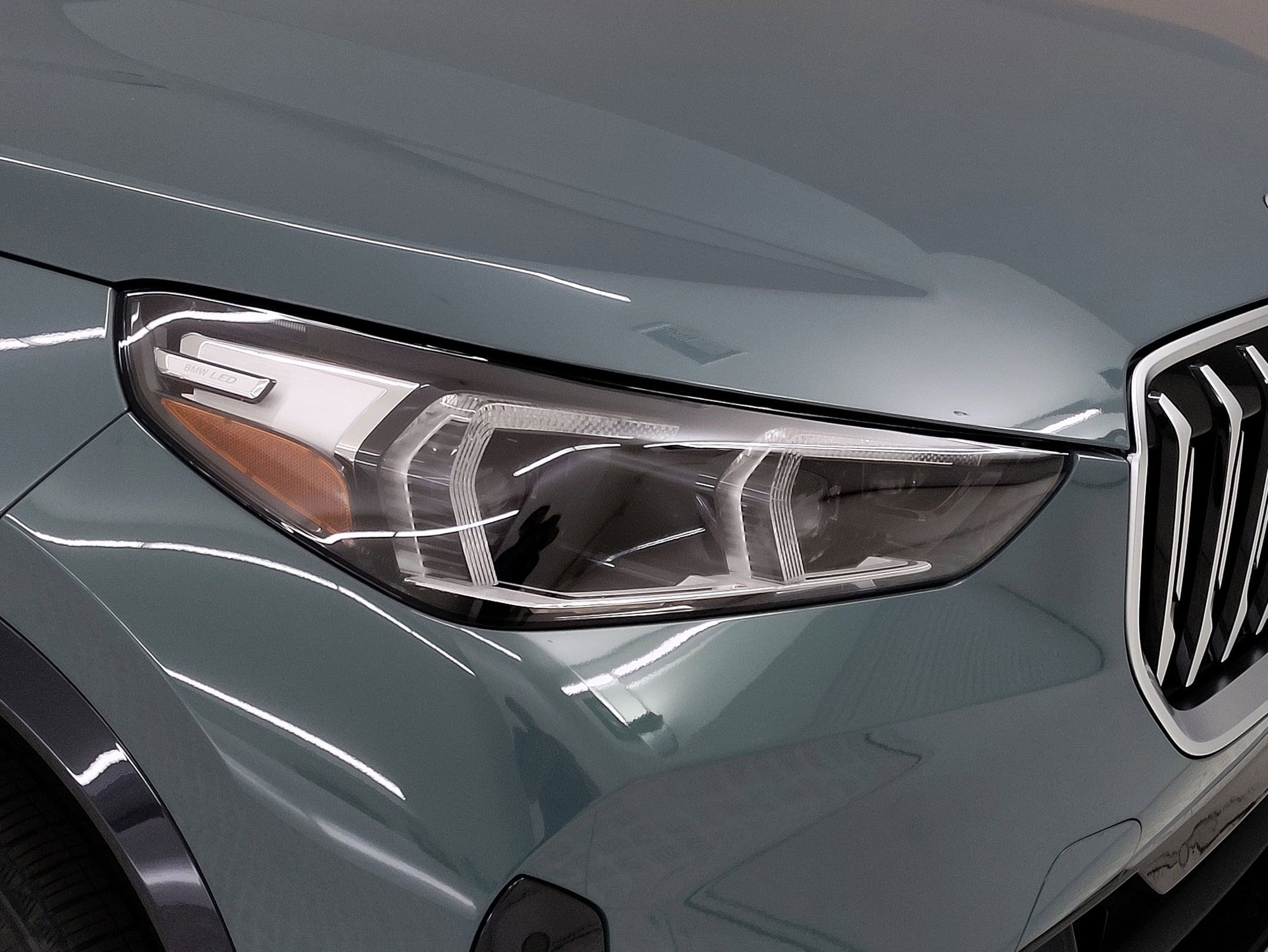 2026 BMW X1 xDrive28i photo 3