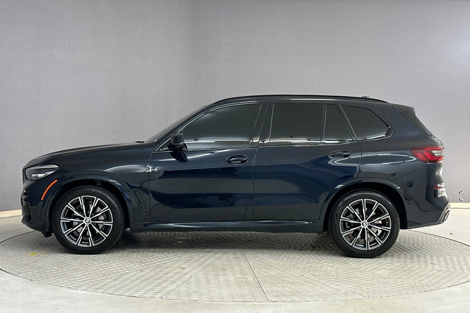 2023 Bmw X5 xDrive40i photo 2