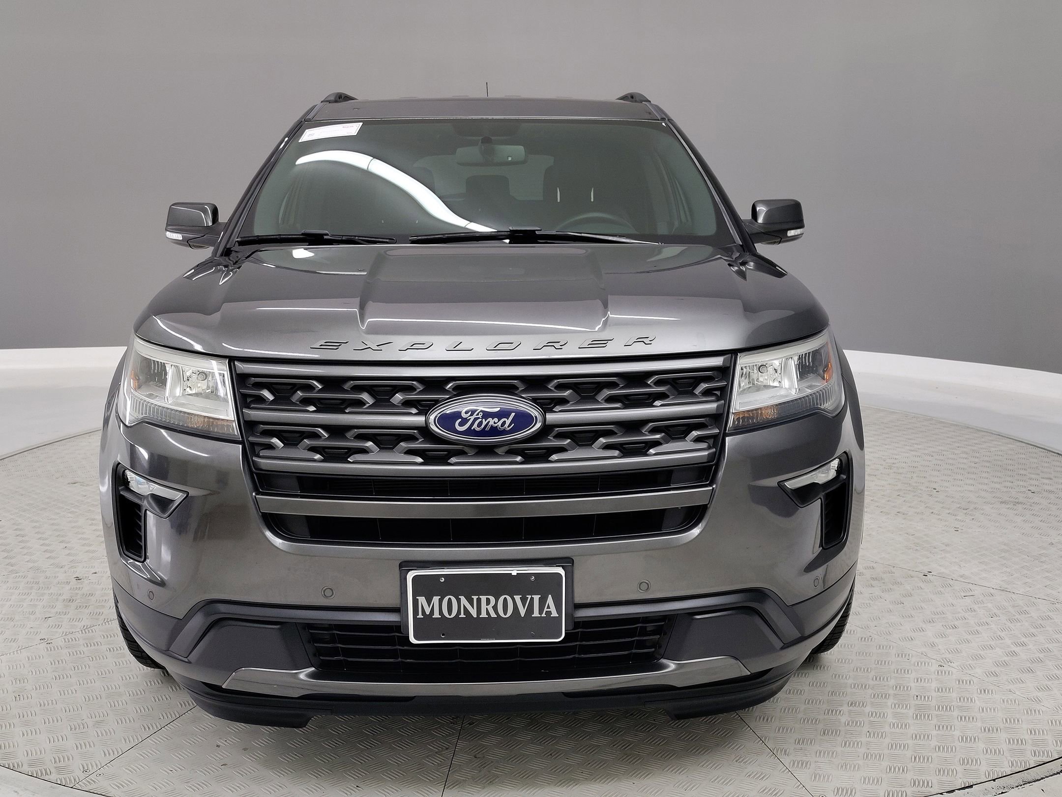 2018 Ford Explorer XLT photo 2