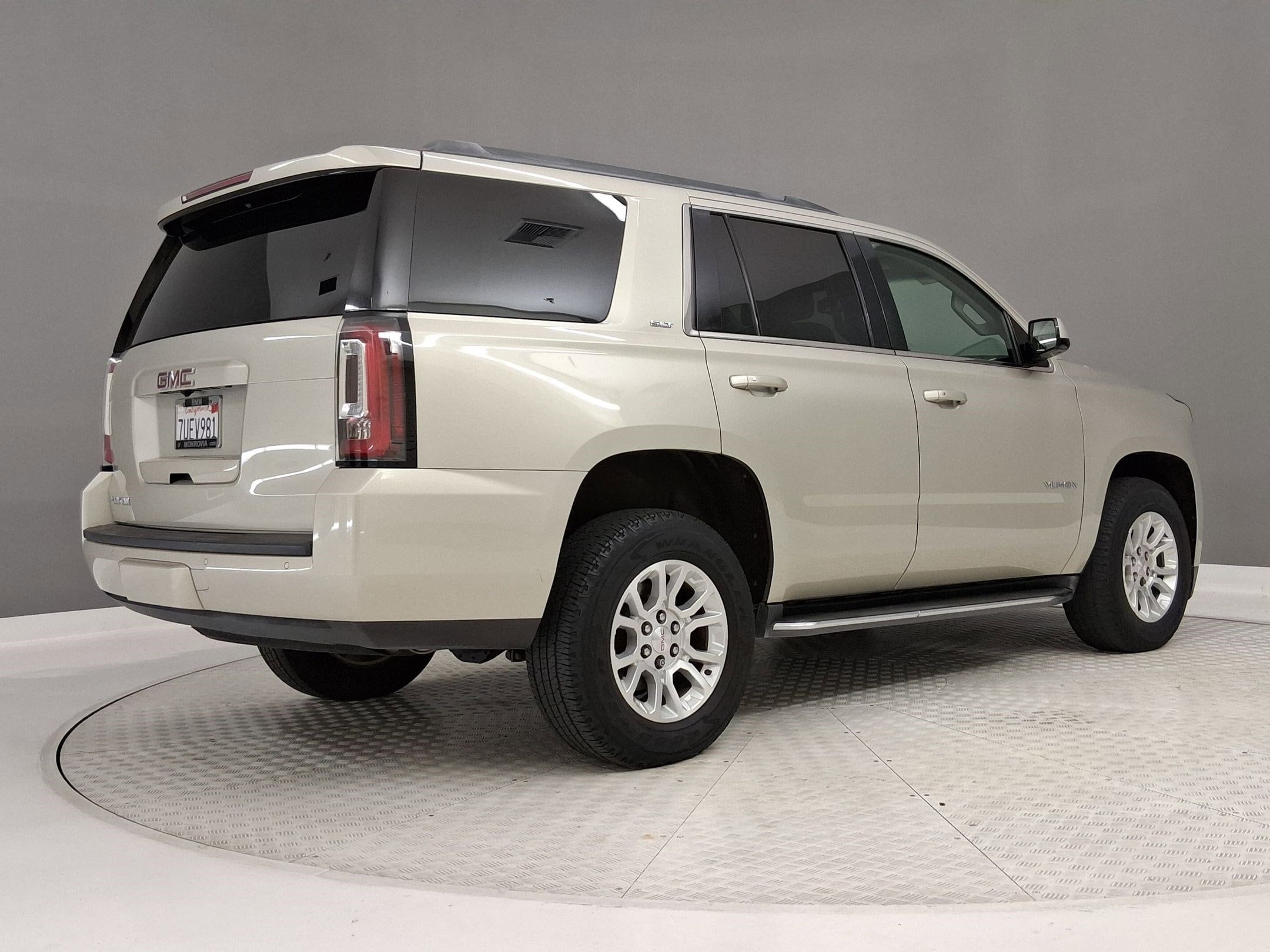 2016 GMC Yukon SLT photo 6
