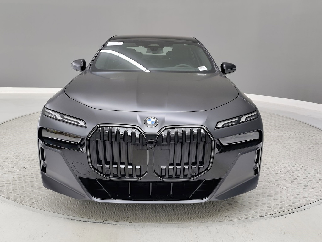 New 2026 BMW 740i Sedan