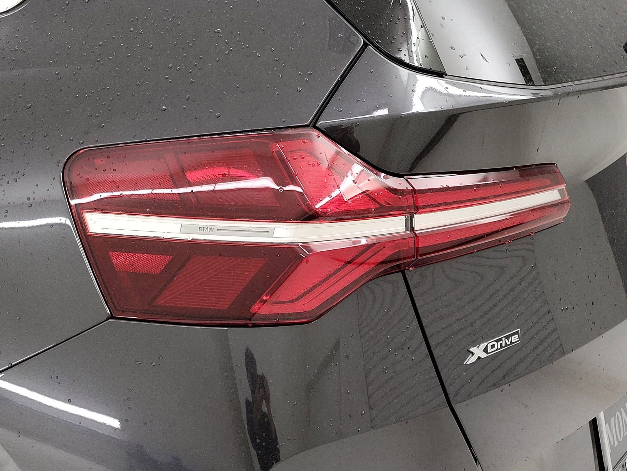 2025 BMW X3 30 xDrive photo 3