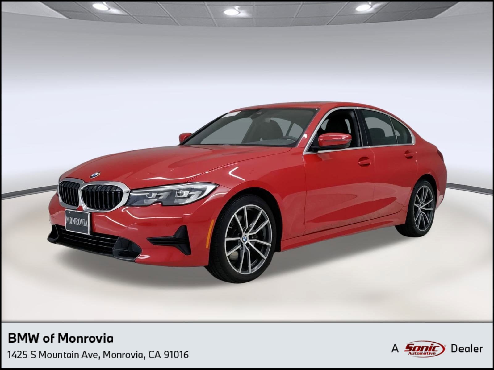 2020 BMW 3 Series 330i's photo