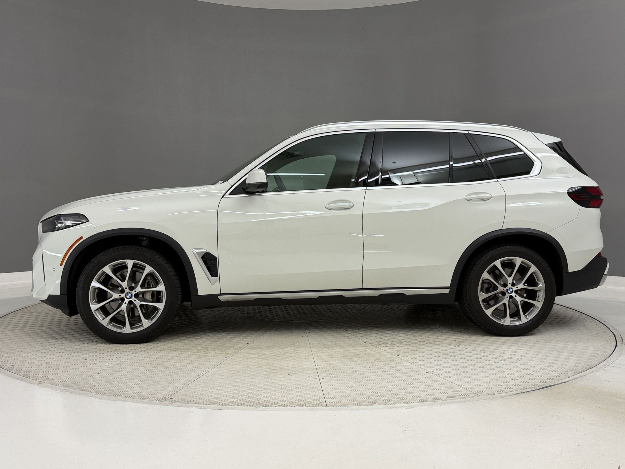 Used 2024 BMW X5 sDrive40i SUV
