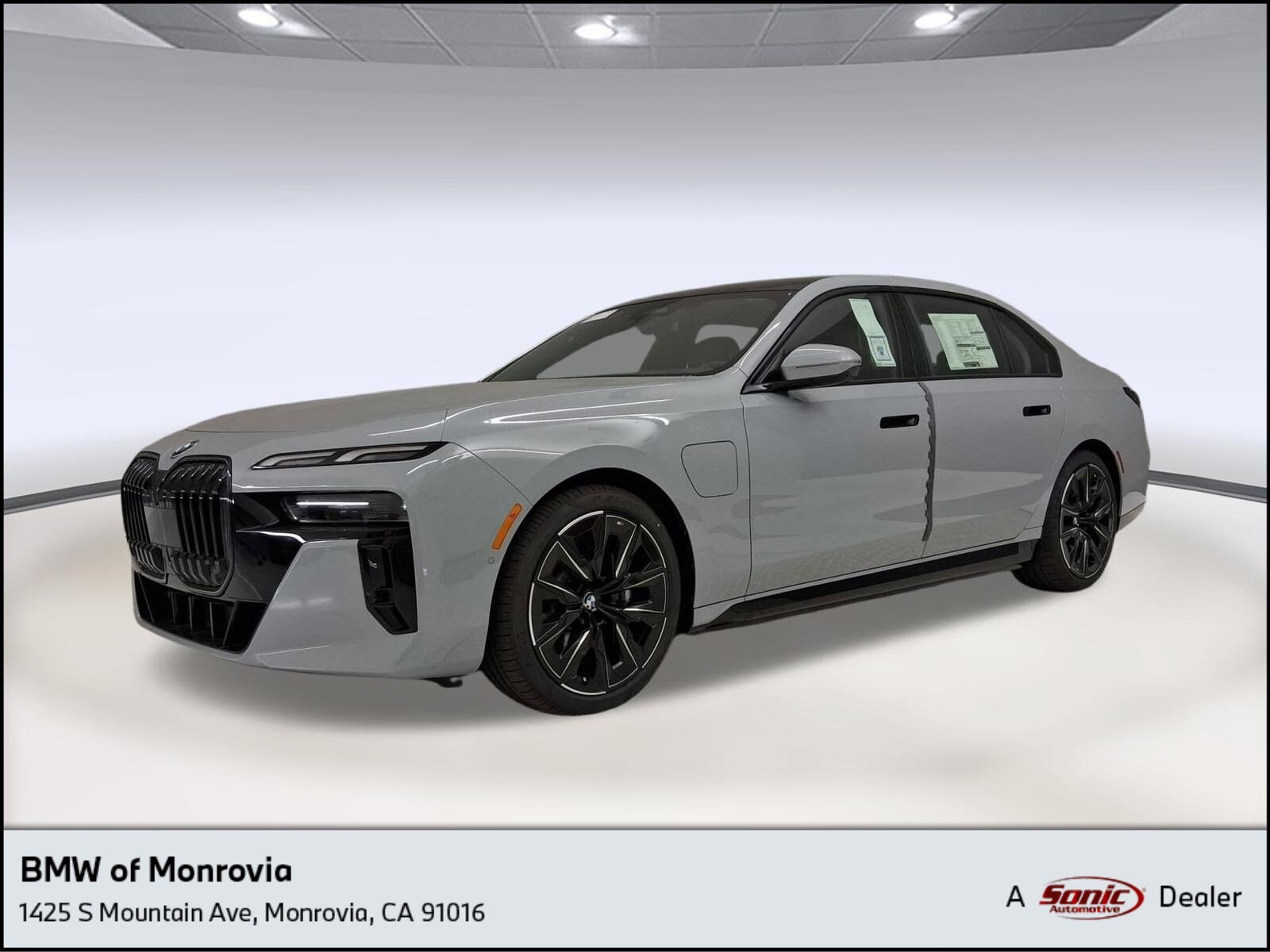 2026 BMW 7 Series 750e xDrive Sedan's photo