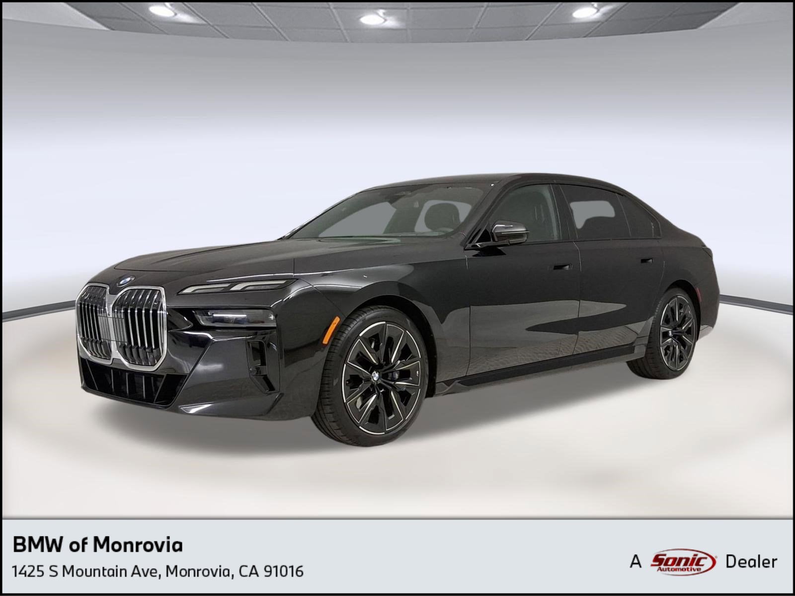 2023 BMW 7 Series 740i's photo