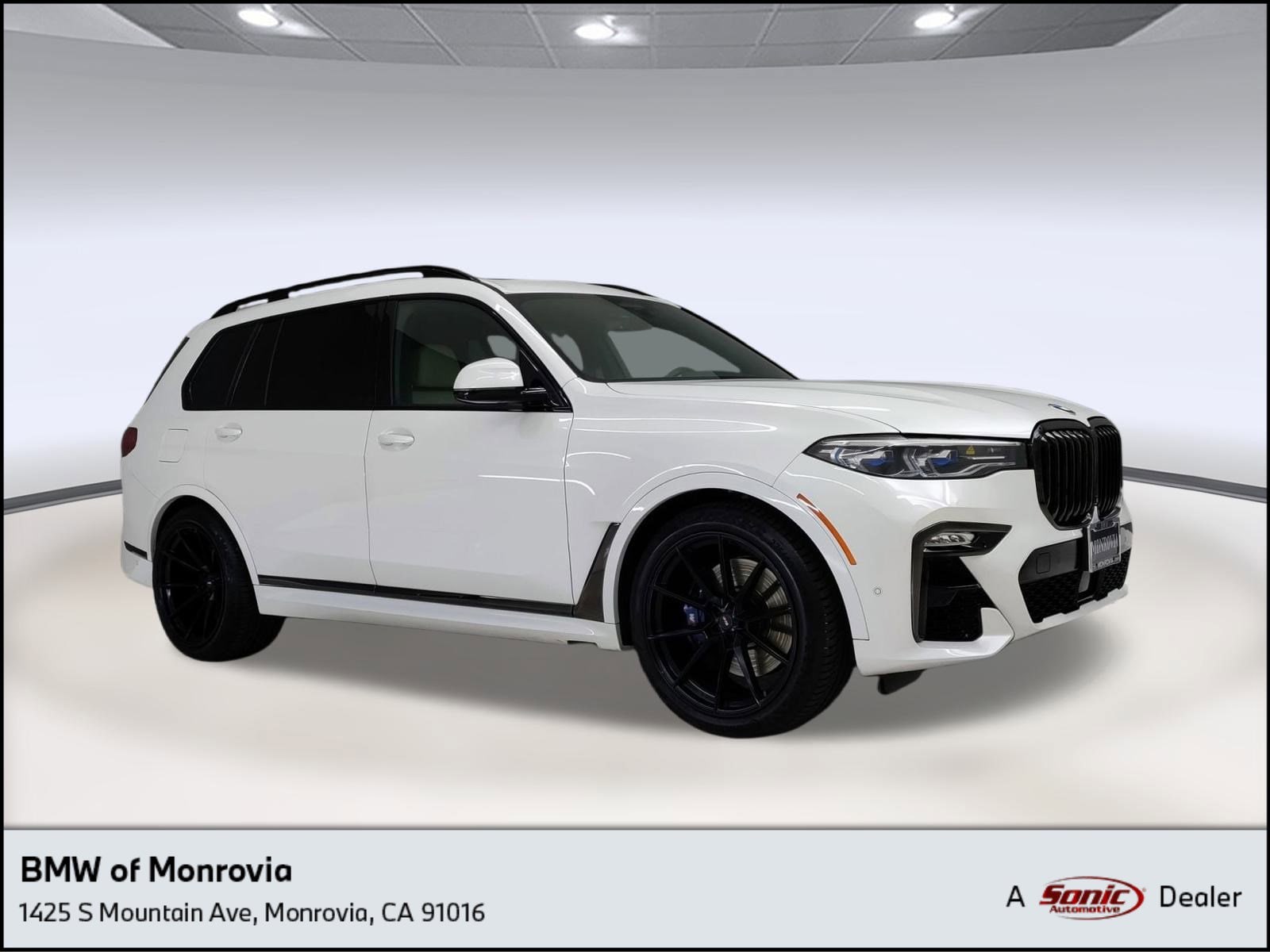2021 BMW X7 M50i's photo