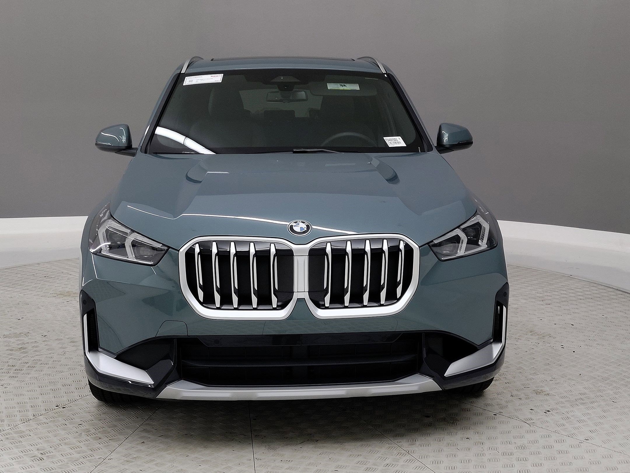 2026 BMW X1 xDrive28i photo 2