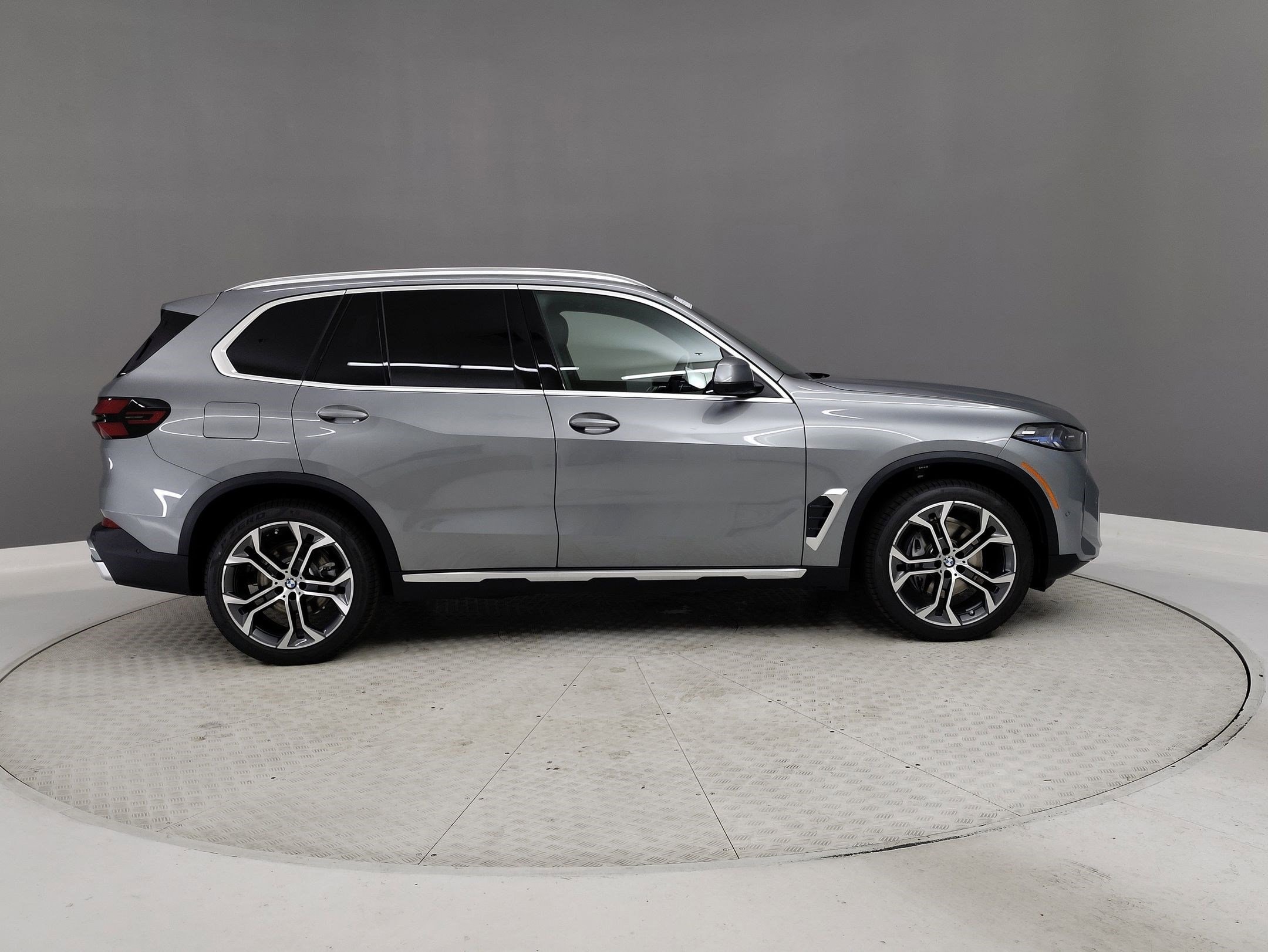 2026 BMW X5 sDrive40i photo 5