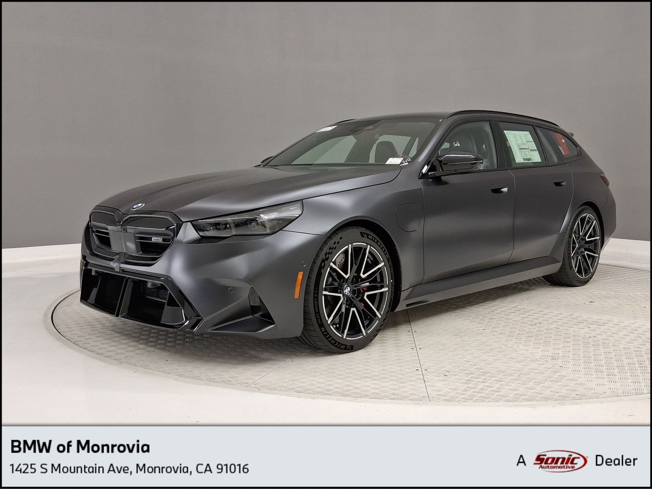 2027 BMW M5 M5 Touring's photo