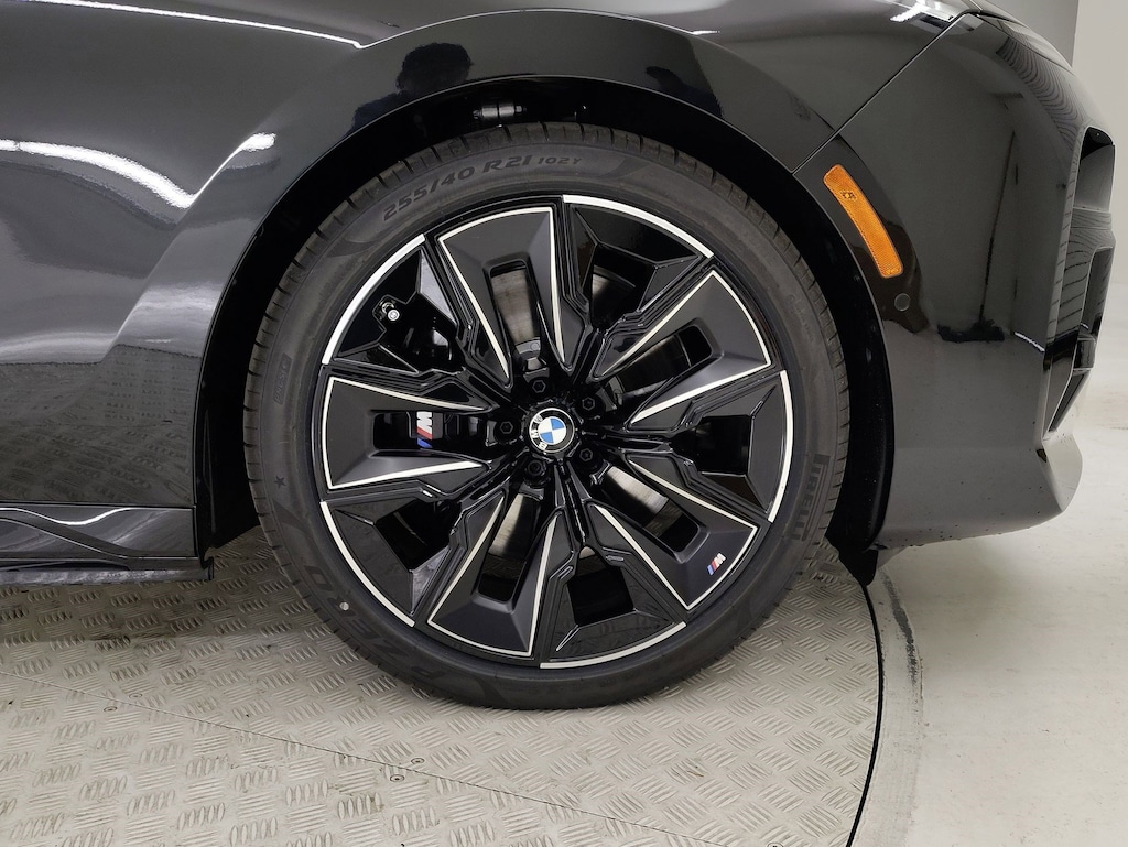 Used 2025 BMW i7 xDrive60 Sedan