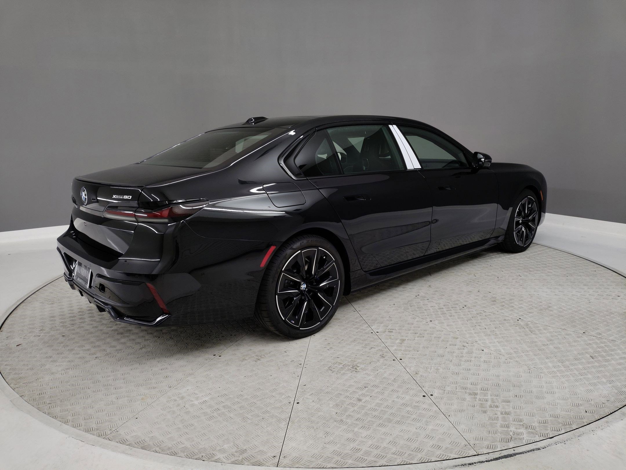 2025 BMW i7 xDrive60 photo 5