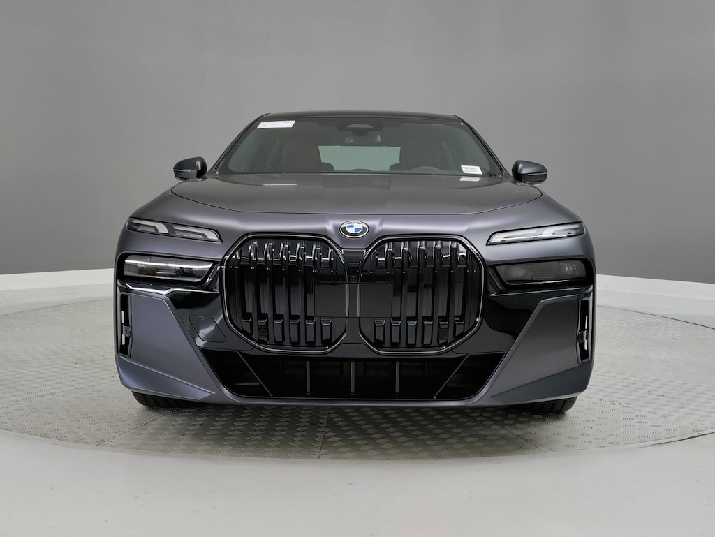 New 2026 BMW 740i Sedan