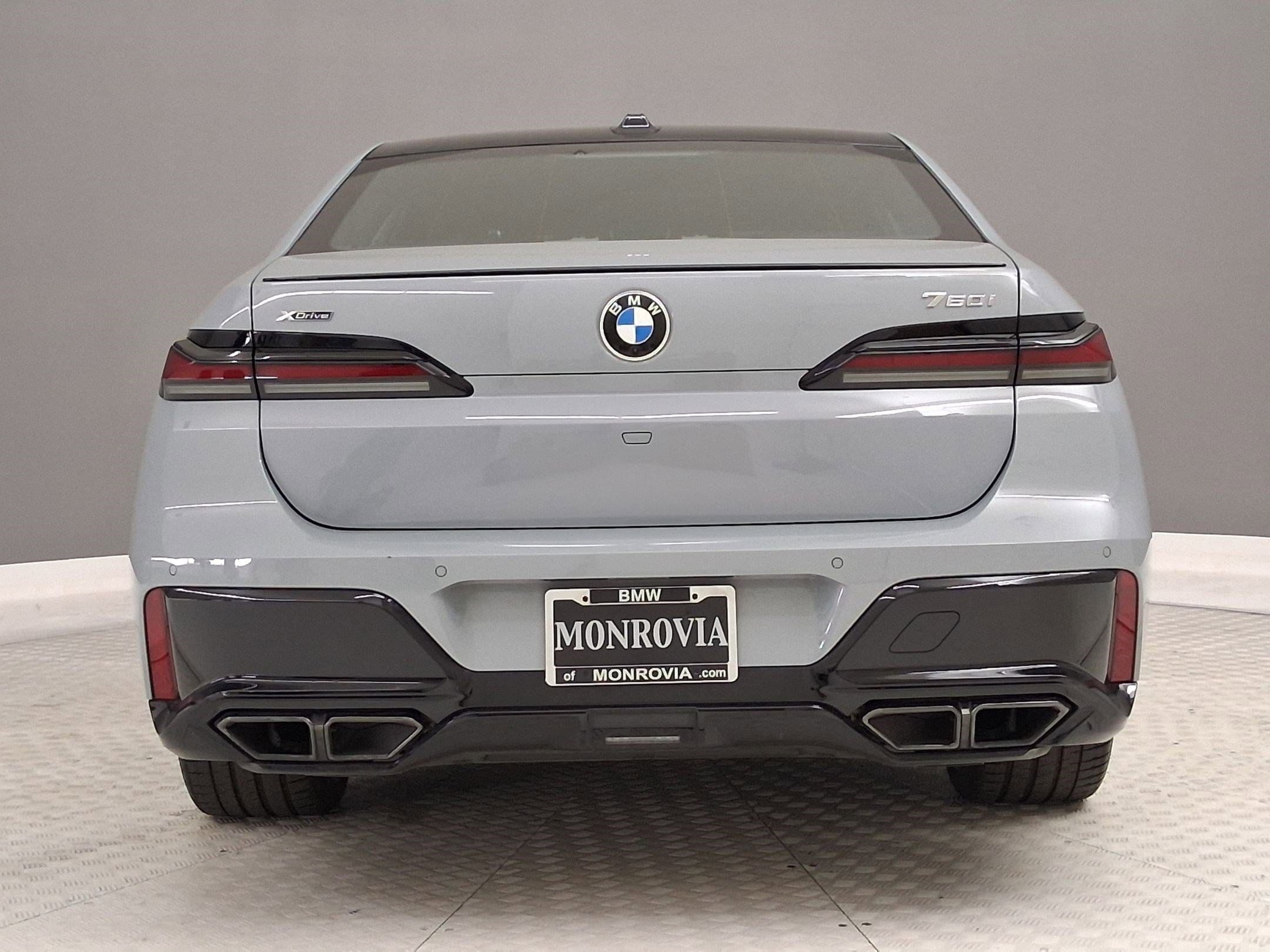 2023 BMW 760i xDrive photo 3