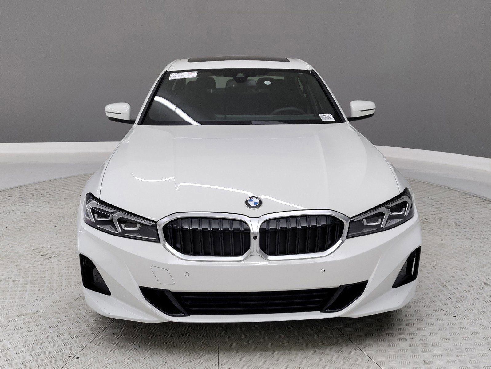 2025 Bmw 330i photo 2