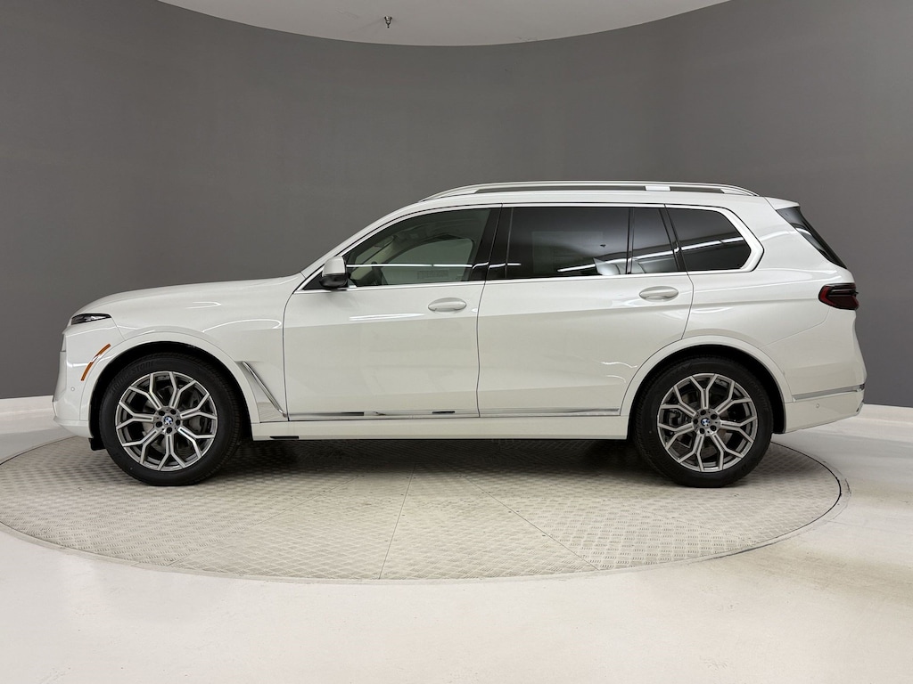 New 2027 BMW X7 xDrive40i SUV