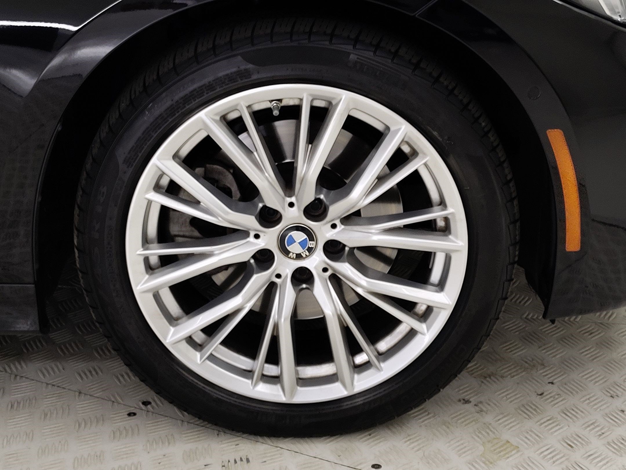 2023 Bmw 330i photo 3