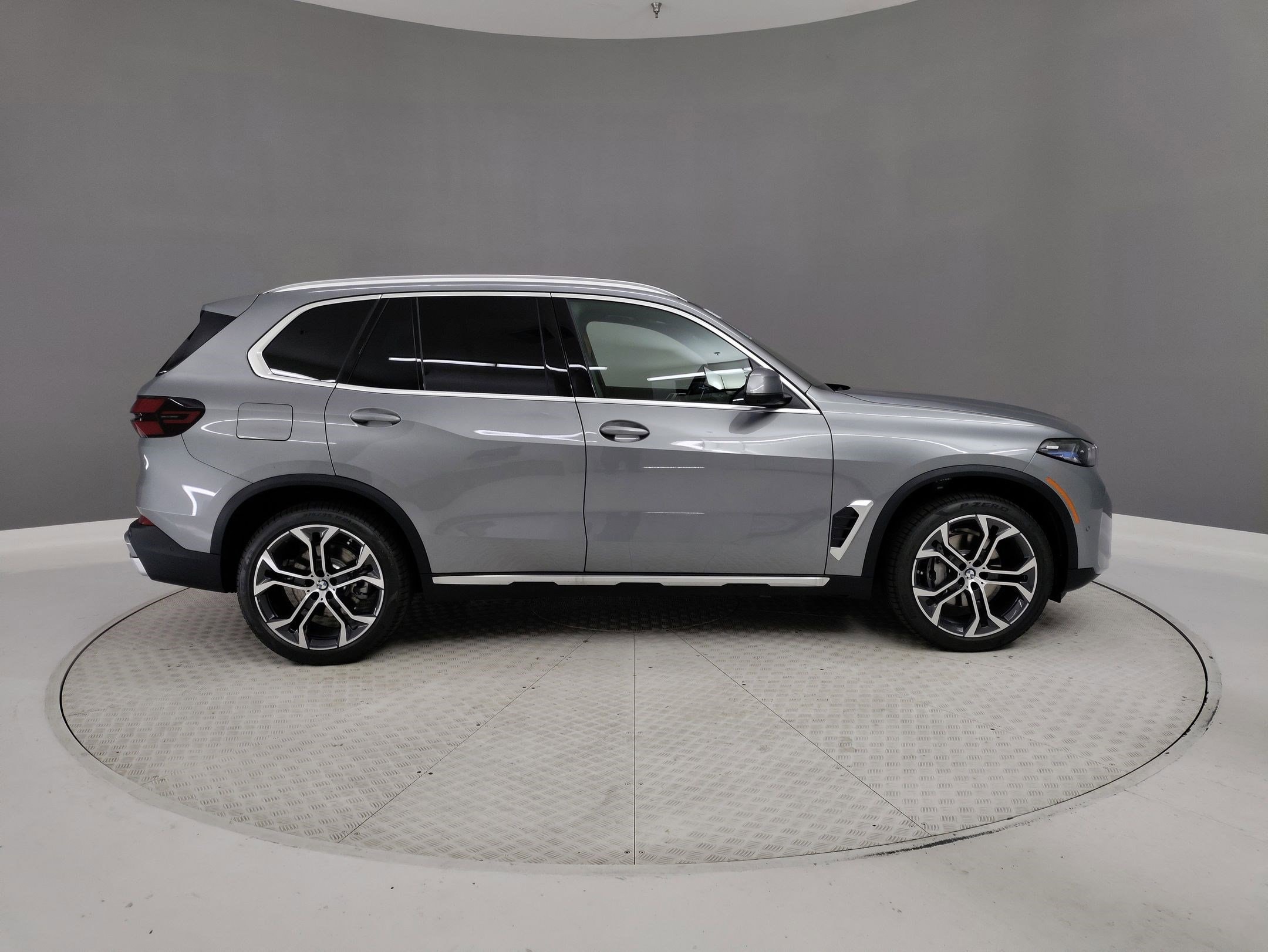 2026 BMW X5 sDrive40i photo 4