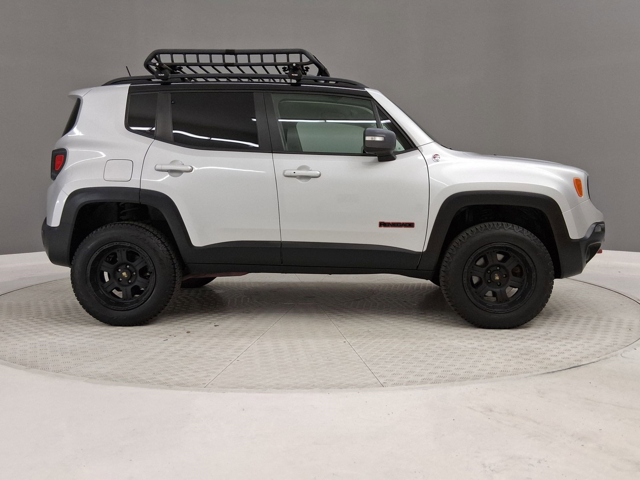Renegade Trailhawk 4x4 SUV