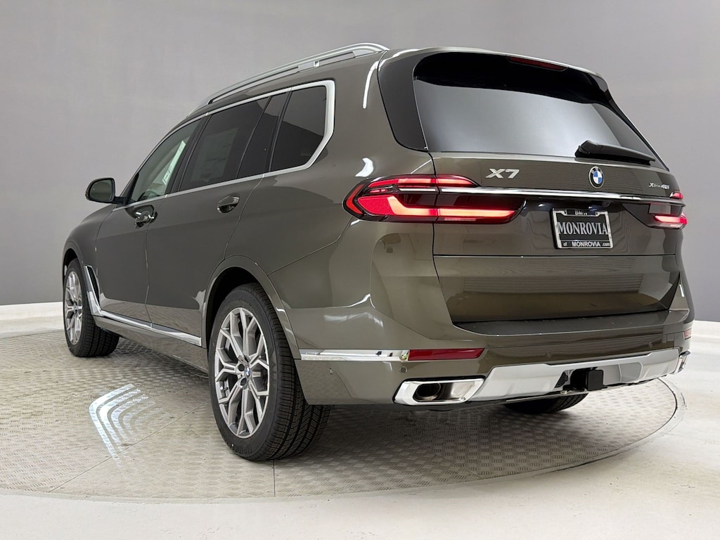 New 2027 BMW X7 xDrive40i SUV