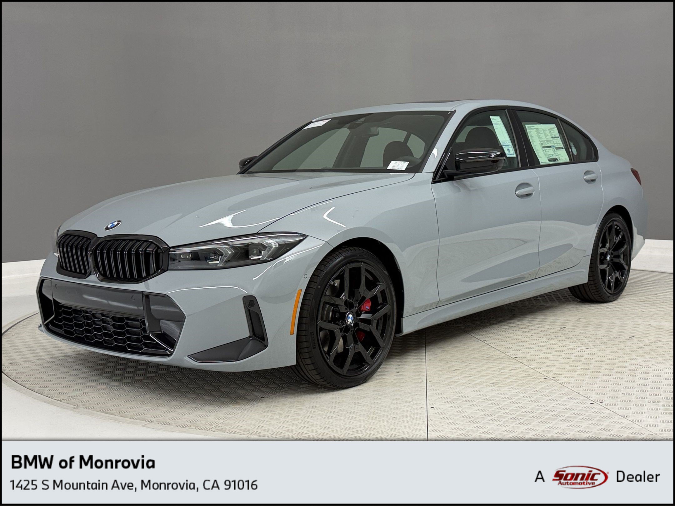  BMW 330i
