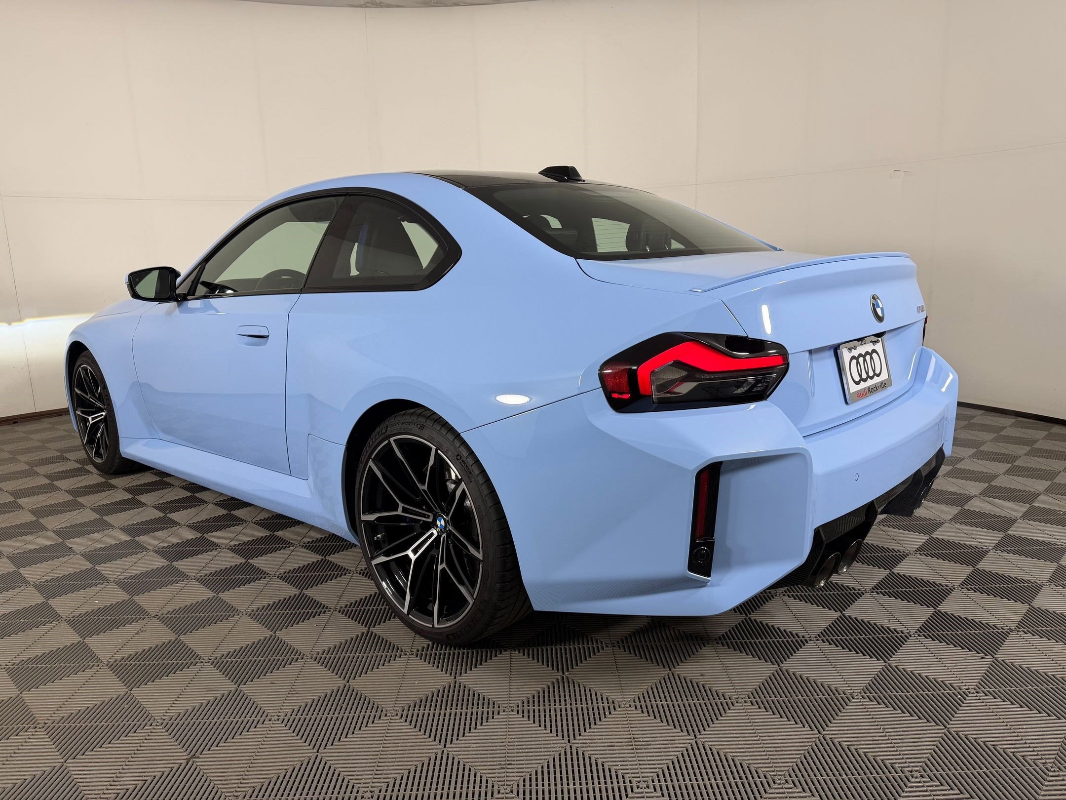 2024 BMW M2 photo 2