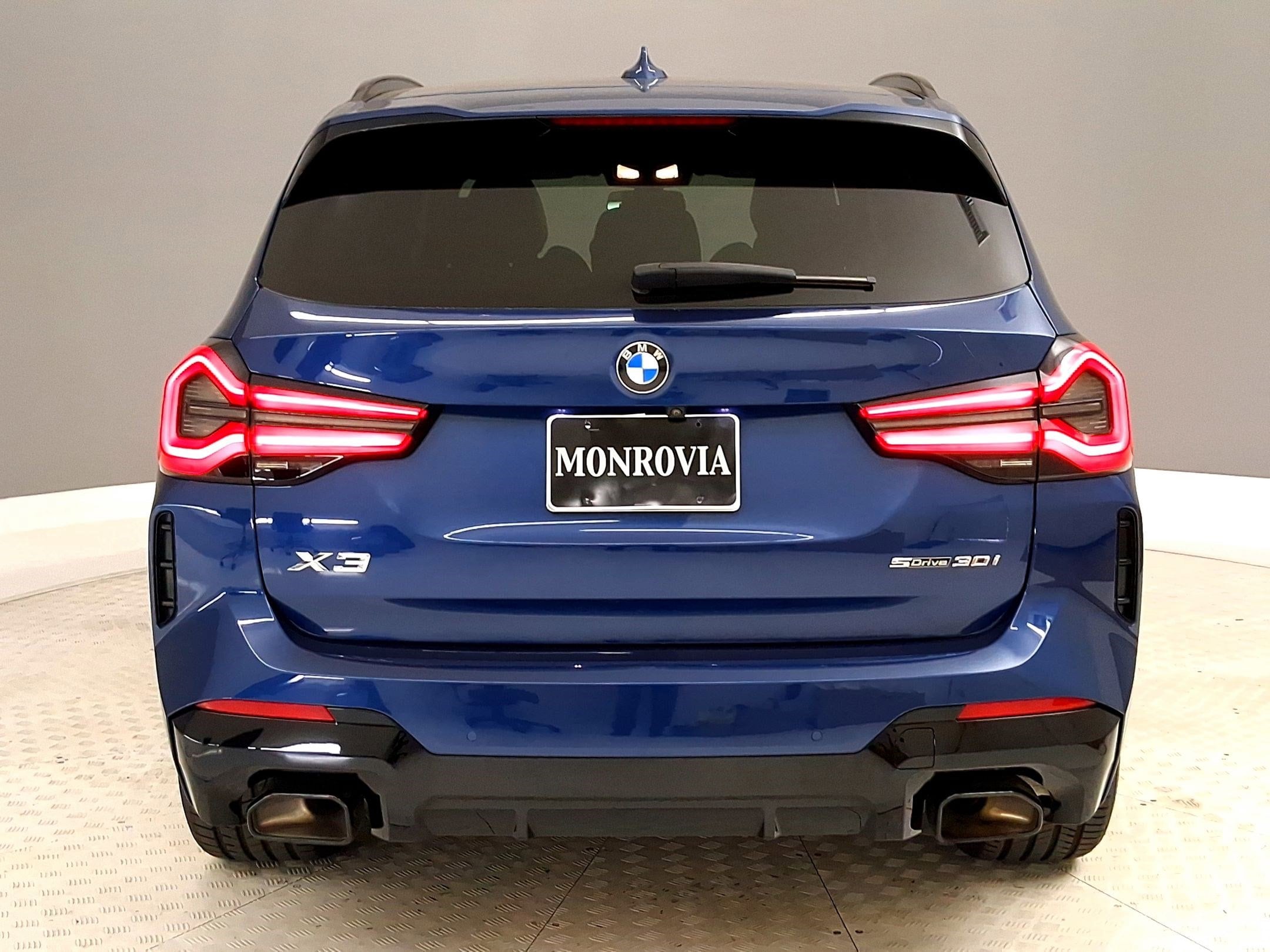 2023 BMW X3 sDrive30i photo 3