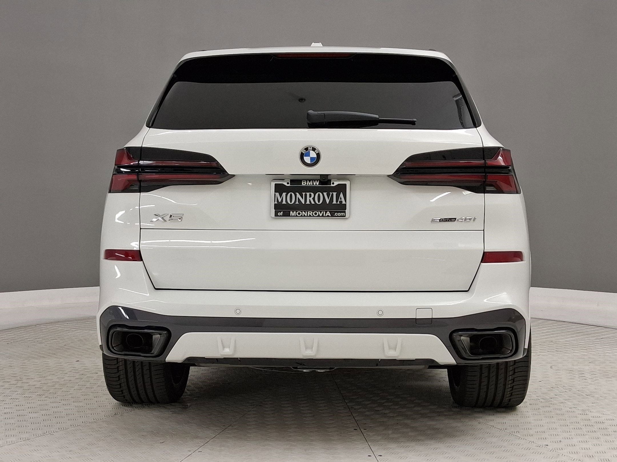 2025 BMW X5 sDrive40i photo 3