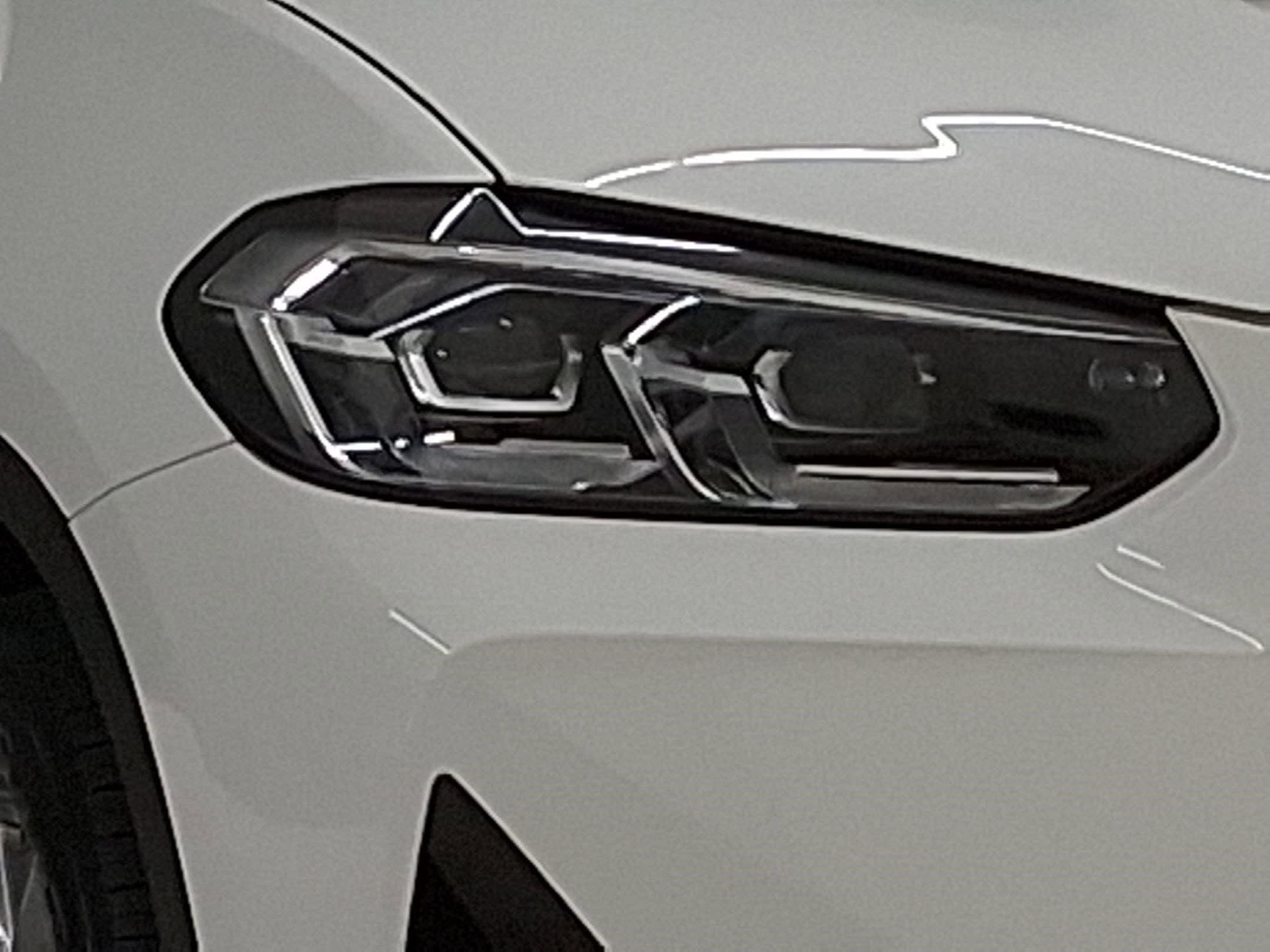 2023 BMW X3 sDrive30i photo 3