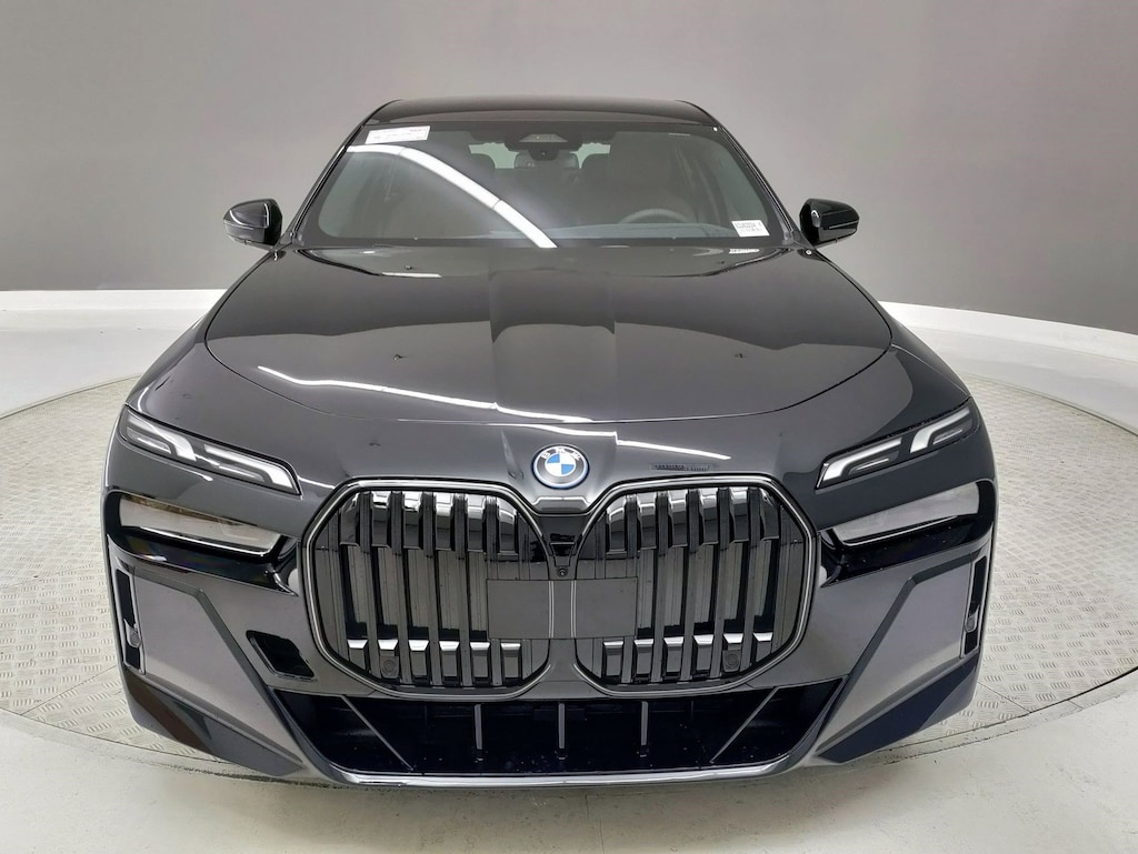 Used 2025 BMW i7 xDrive60 Sedan