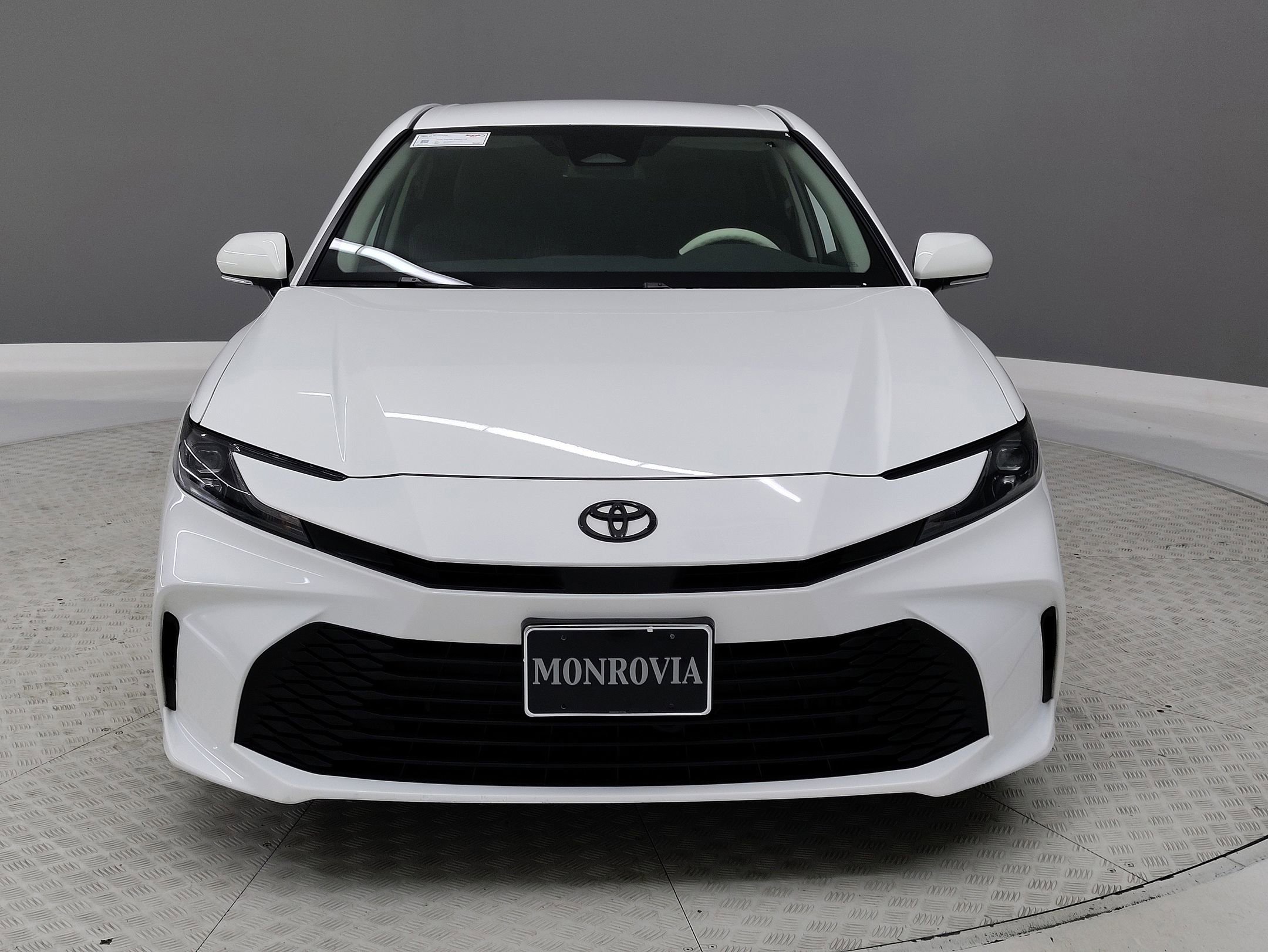 2025 Toyota Camry LE photo 2