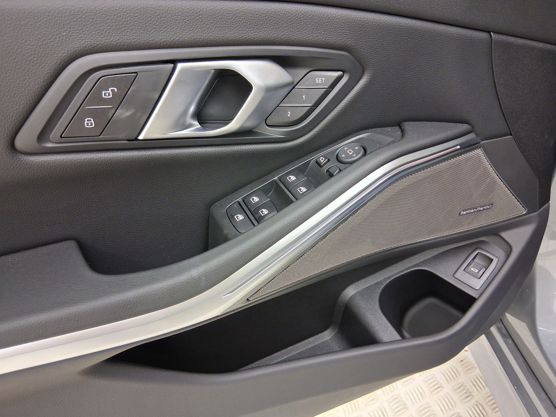 2026 BMW 3 Series 330i - Photo 21