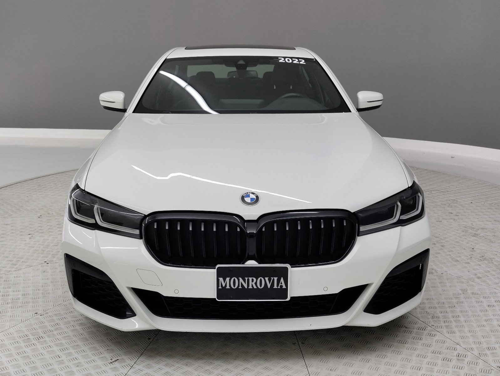 Used 2022 BMW 5 Series 530i with VIN WBA53BH08NWX40068 for sale in Monrovia, CA