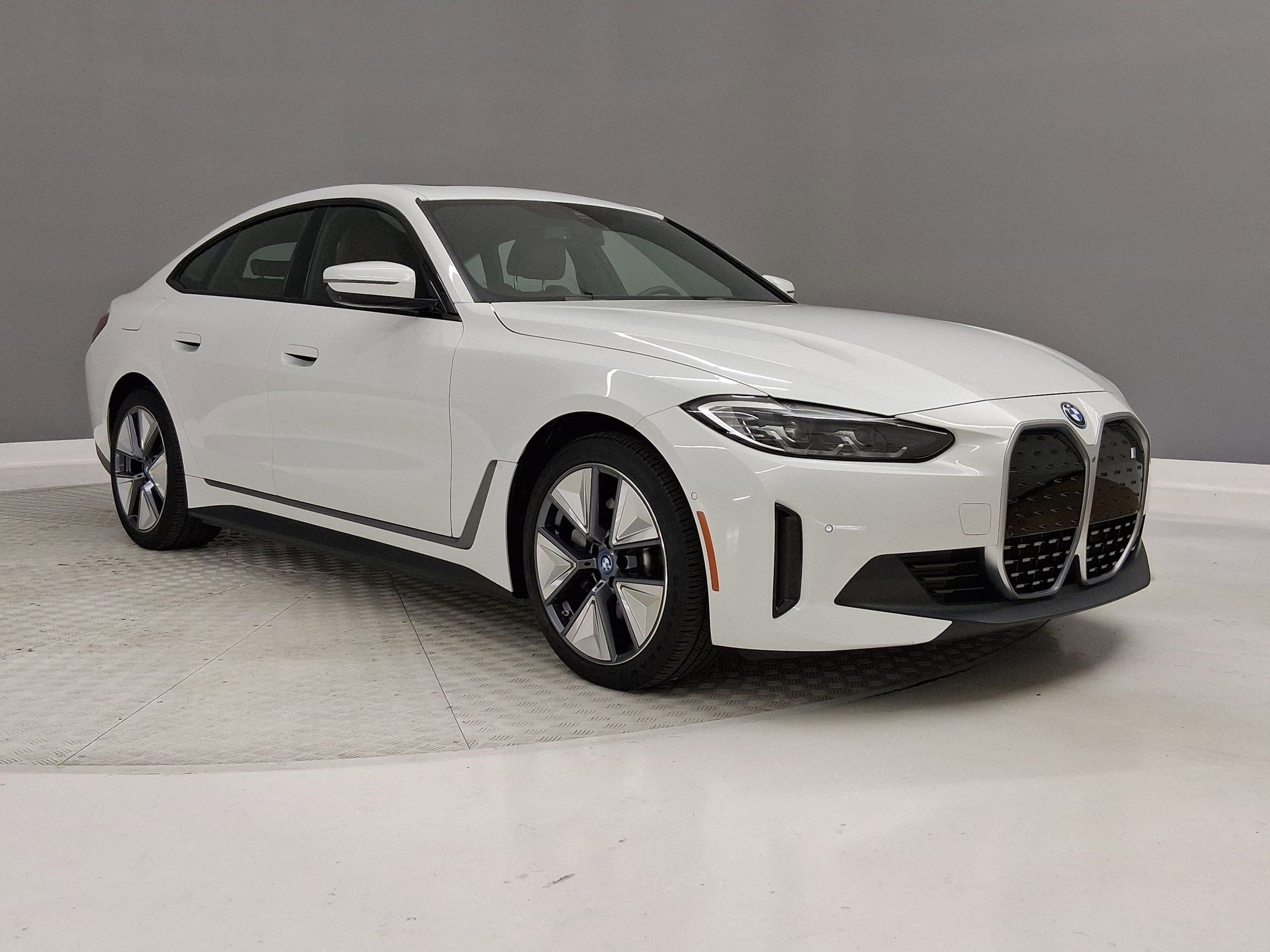 2023 BMW i4 eDrive35 photo 4