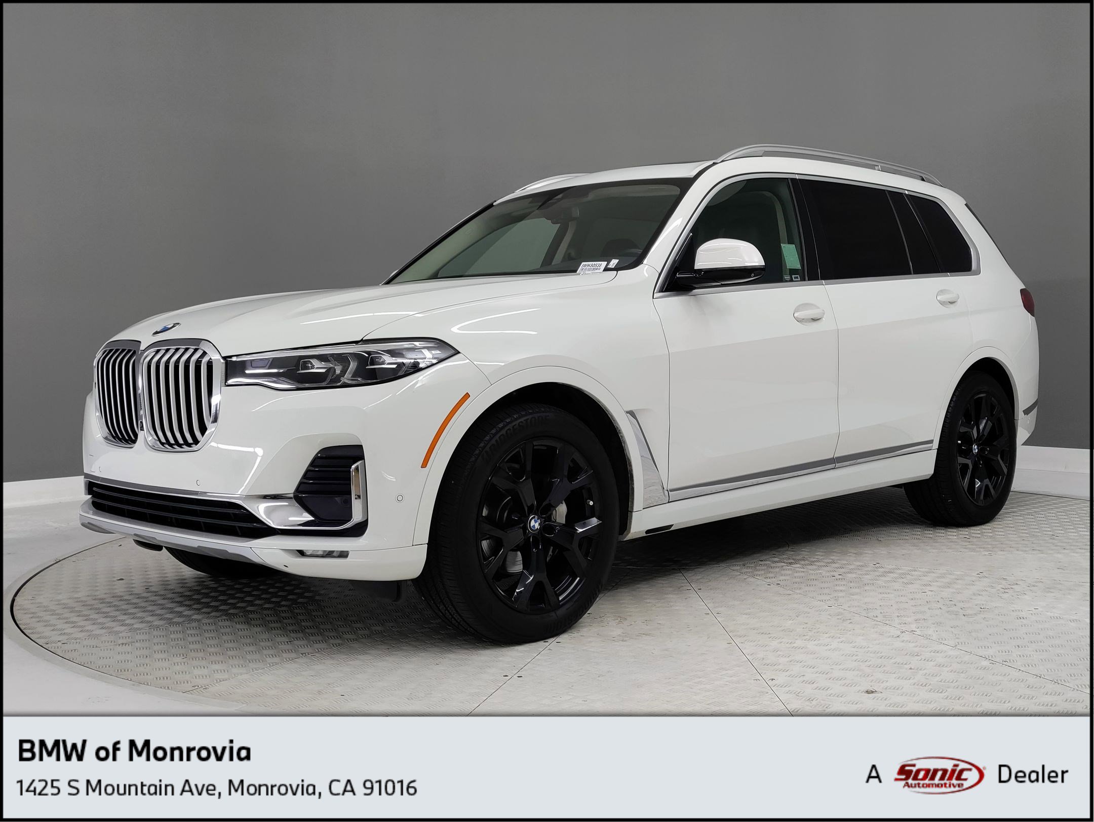 2022 BMW X7 40i's photo
