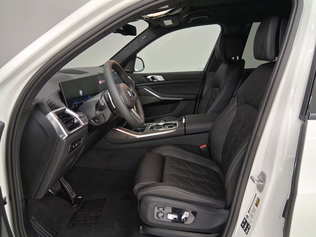 New 2026 BMW X7 xDrive40i SUV