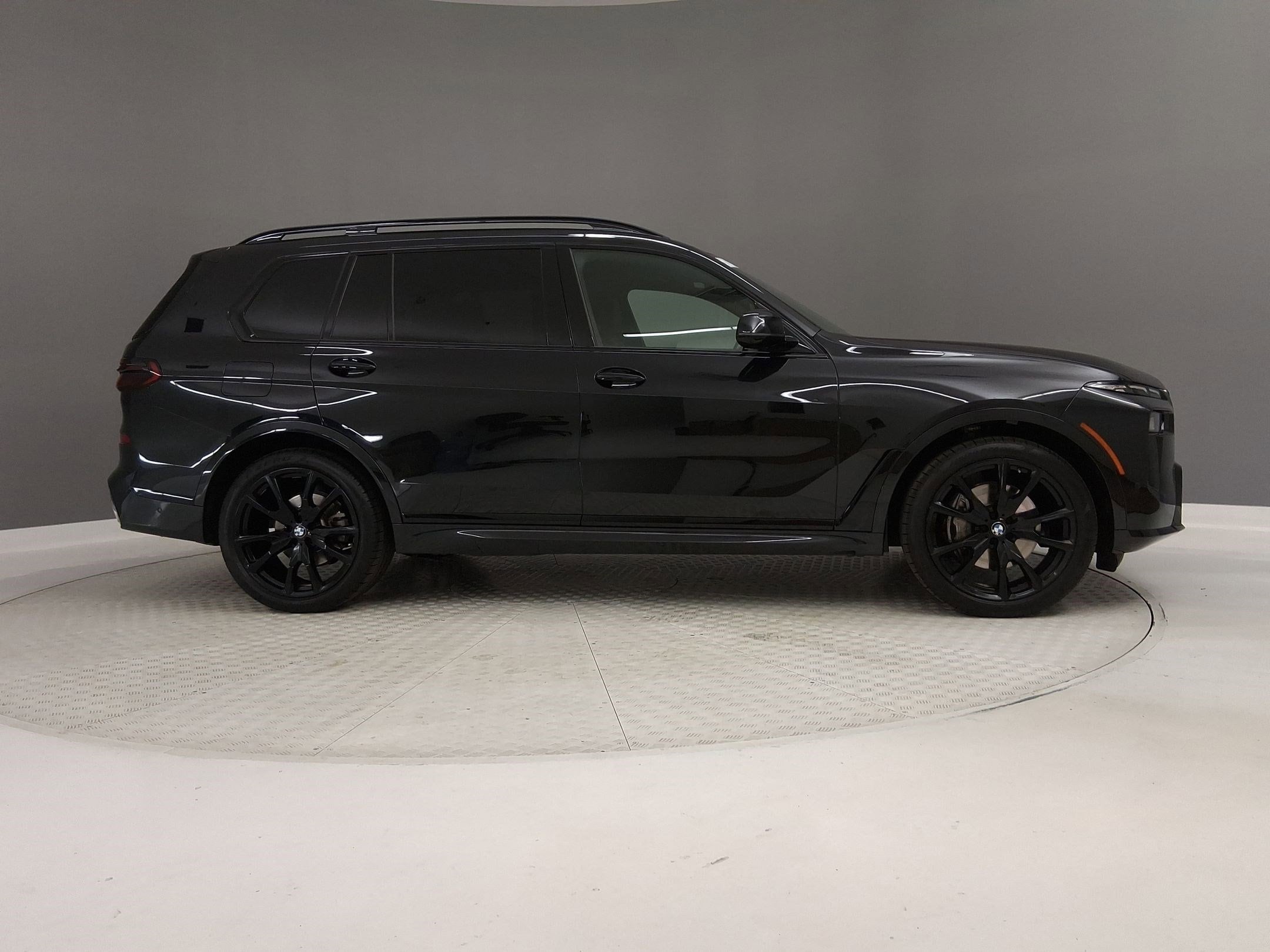 2023 BMW X7 xDrive40i photo 5