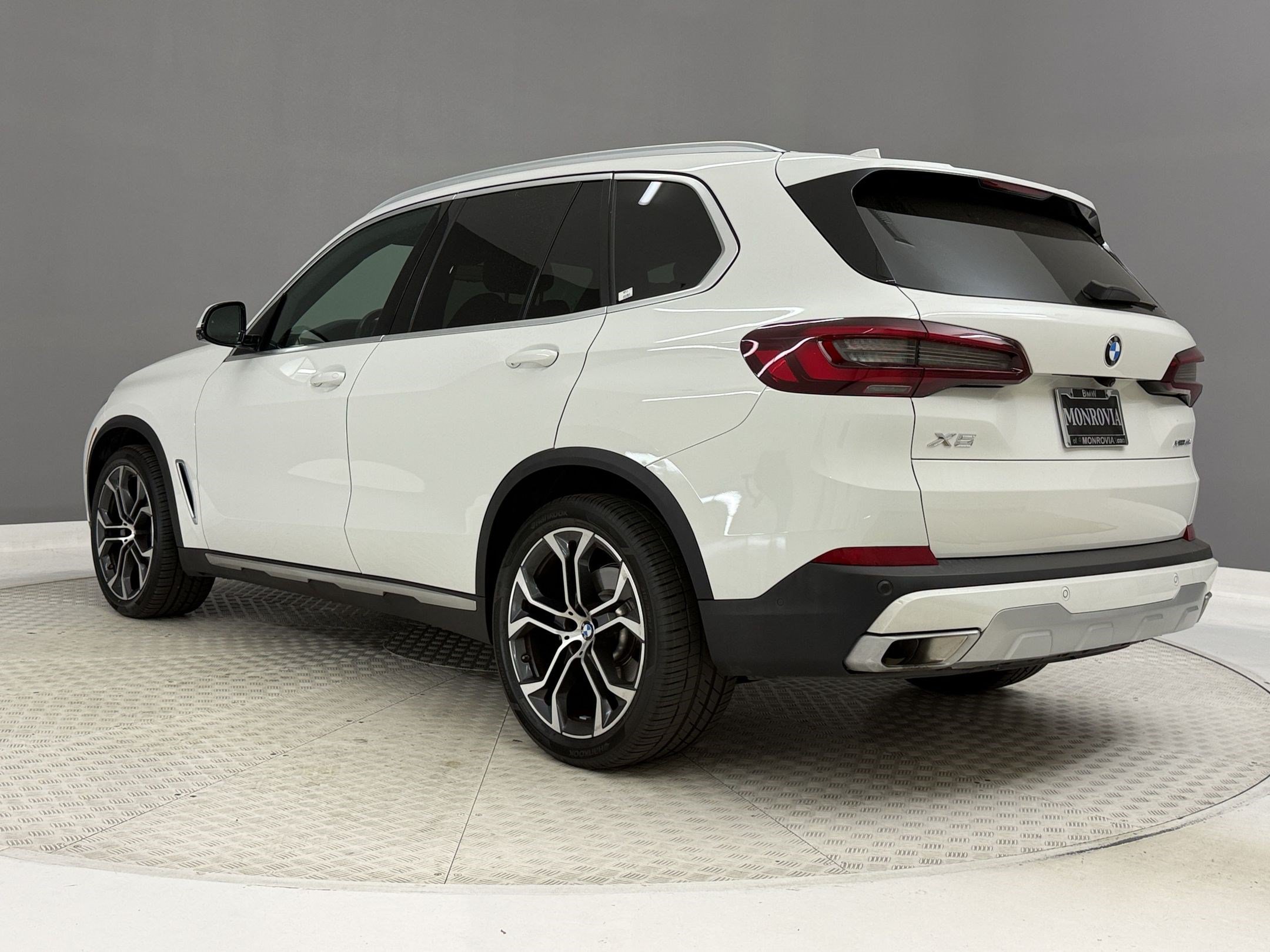 Used 2023 BMW X5 xDrive40i SUV