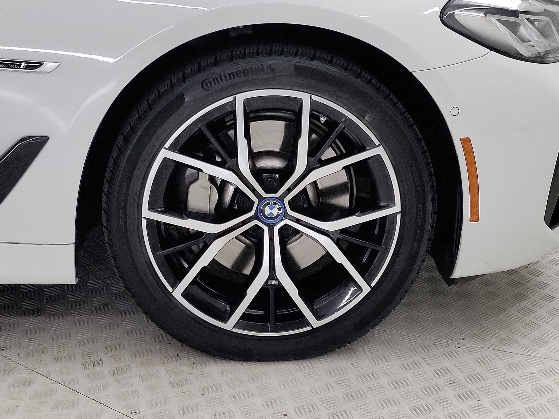 2023 Bmw 530e xDrive photo 4