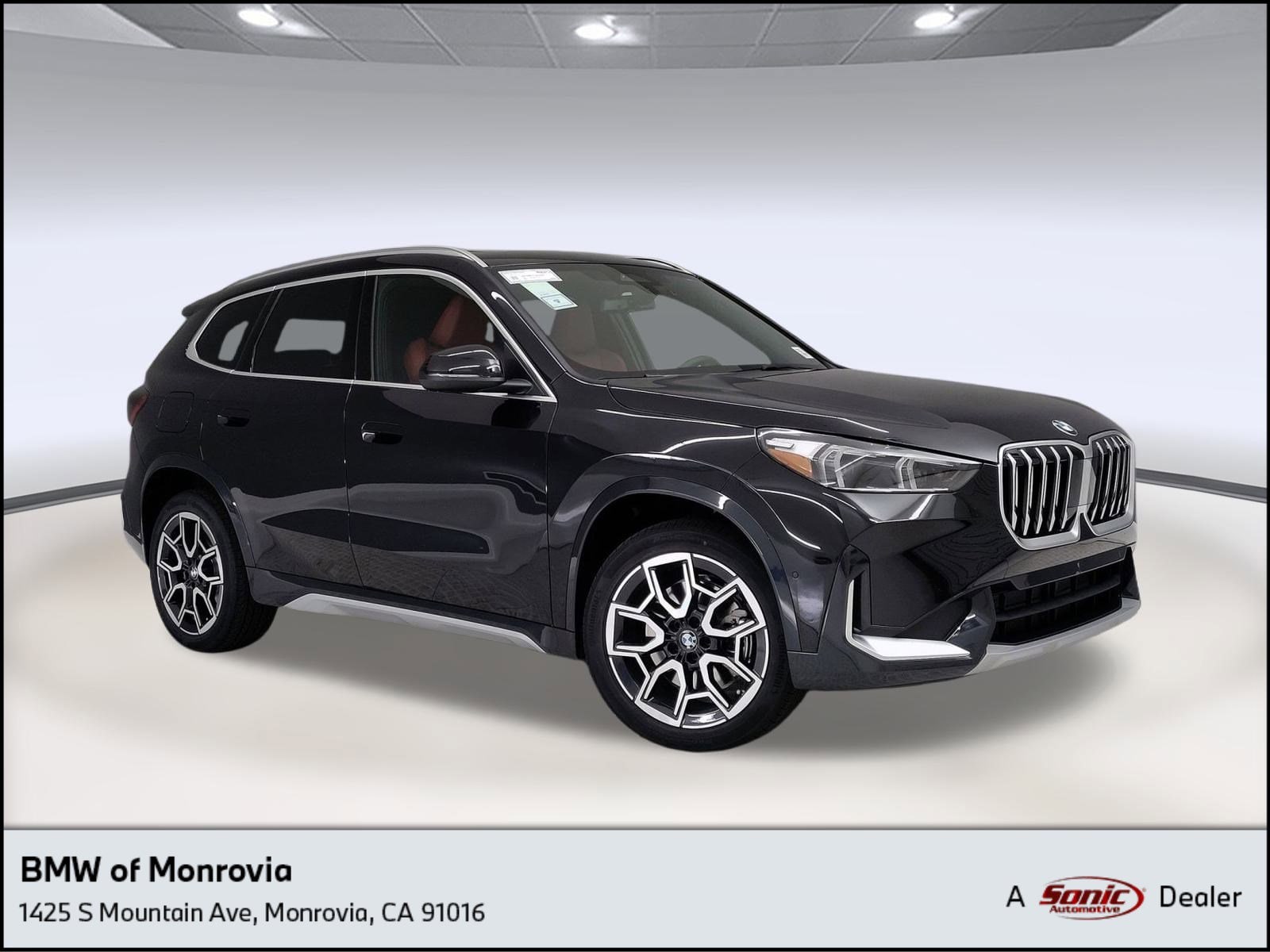 2025 BMW X1 28i's photo