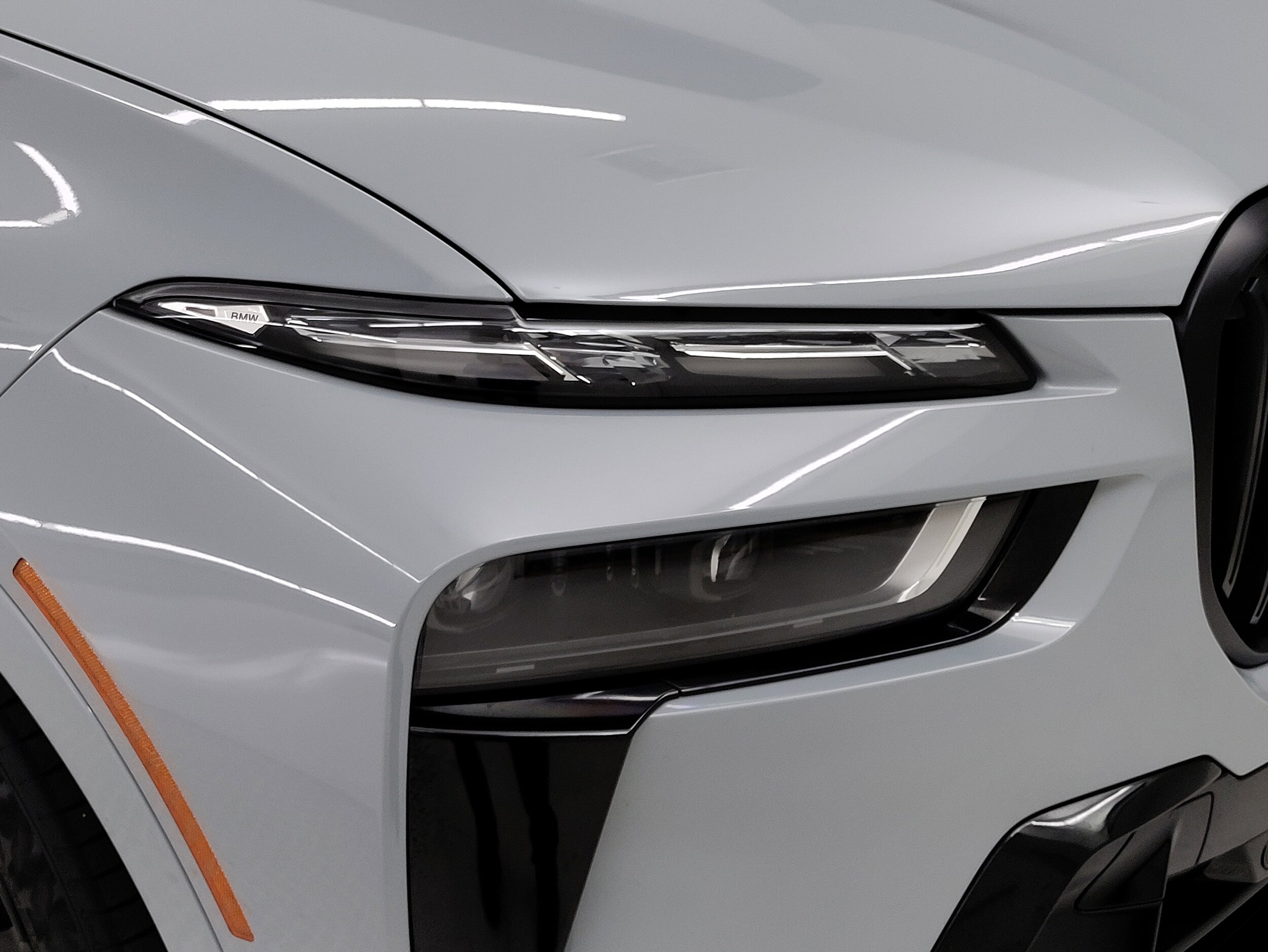 2024 Bmw X7 M60i photo 2