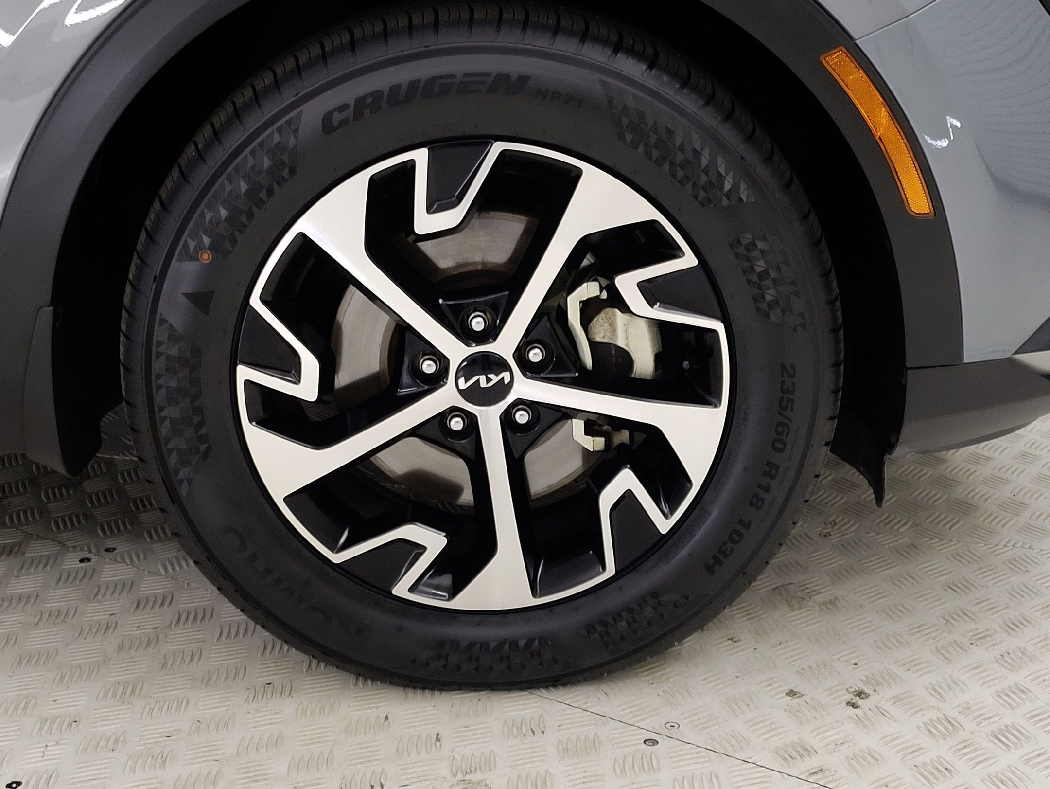 2023 Kia Sportage EX photo 4