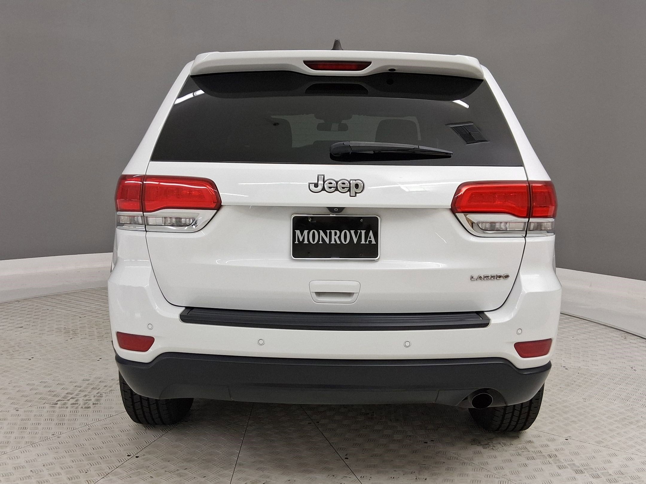 2019 Jeep Grand Cherokee Laredo photo 3