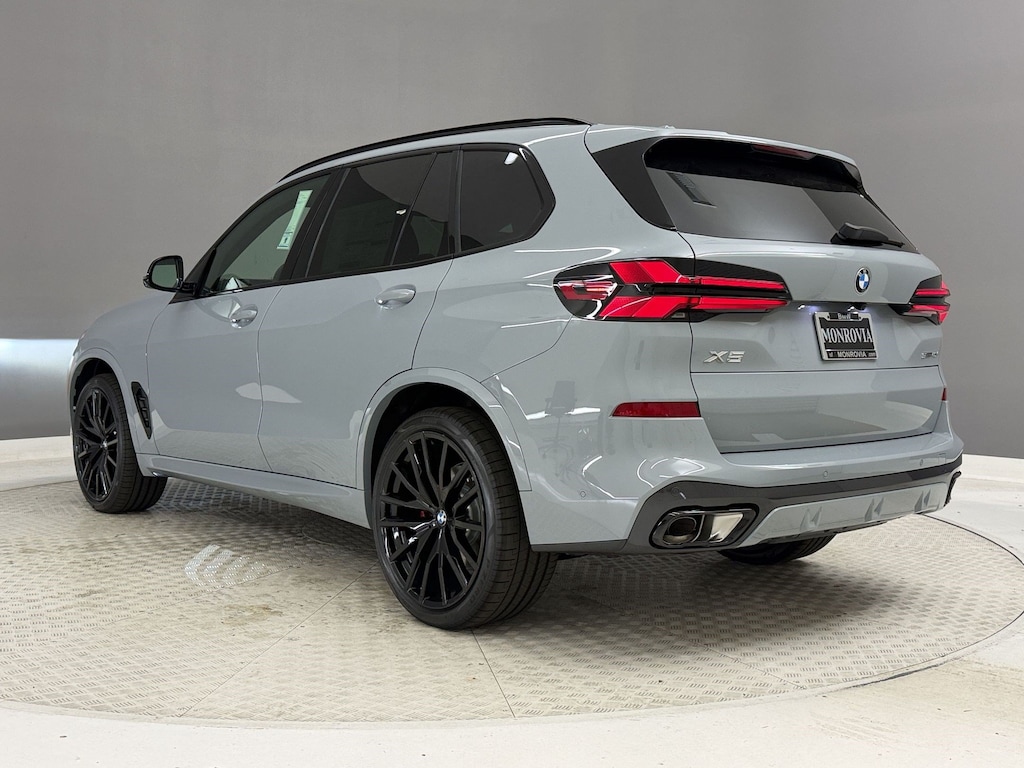 New 2026 BMW X5 sDrive40i SUV