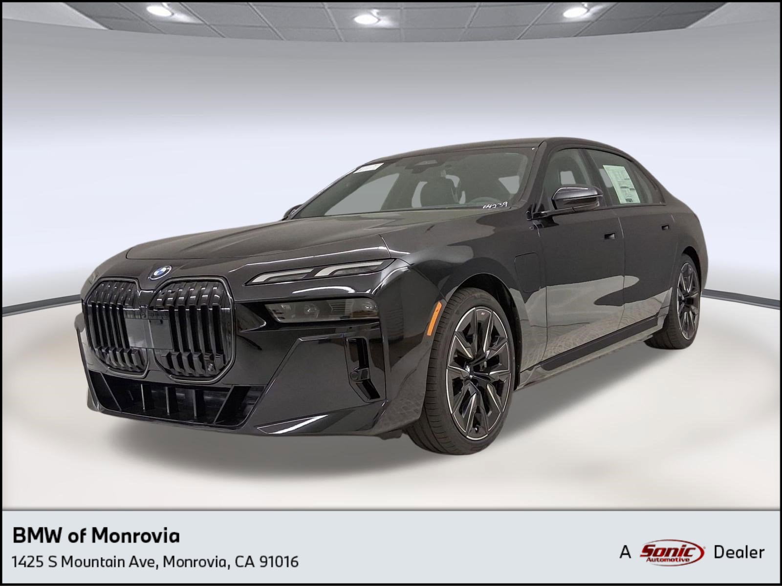 2026 BMW 7 Series 750e xDrive Sedan's photo