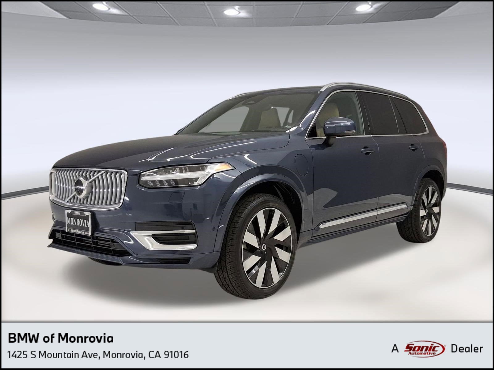 2023 Volvo XC90 T8 Recharge Ultimate Bright Theme 4WD's photo