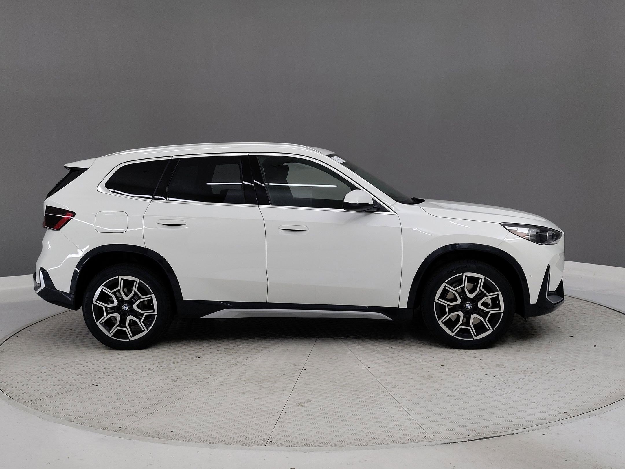 2026 BMW X1 xDrive28i photo 4